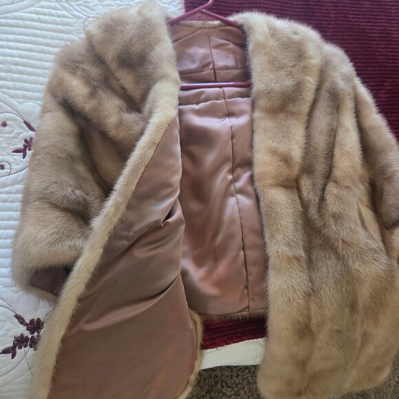 Beautiful vintage mink stole - Picture 2 of 3